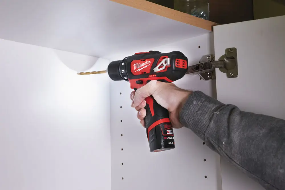 Дриль-шурупокрут акумуляторний MILWAUKEE, M12 BDD-202C 