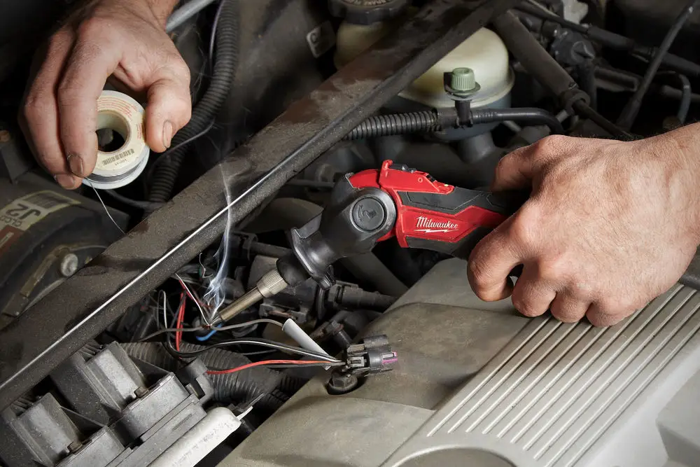 Паяльник акумуляторний MILWAUKEE,M12 SI-201C (+ заряд.пристрій, 1 акум.Х 2Аг) 
