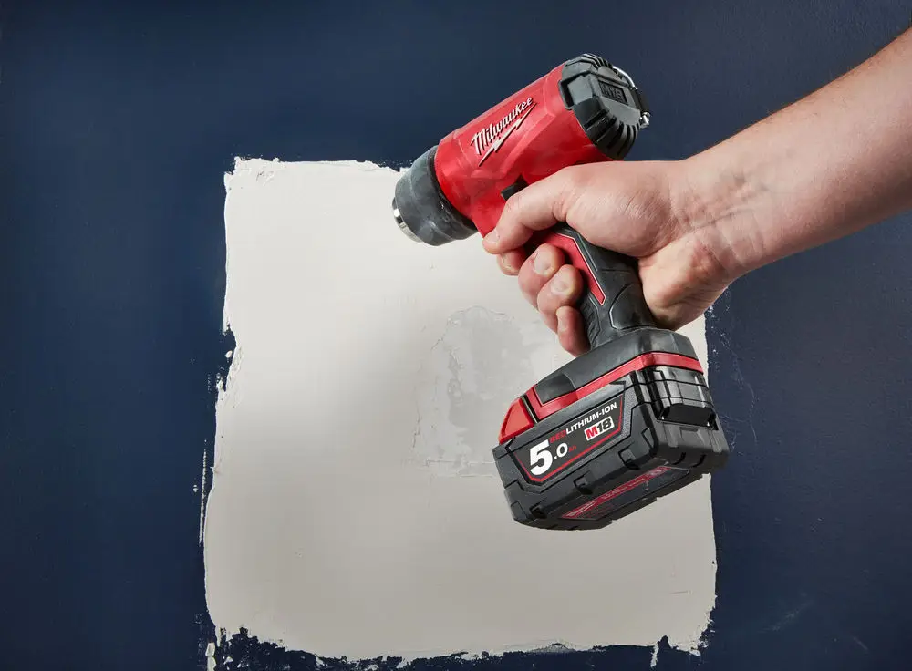 Термоповітродувка акумуляторна MILWAUKEE, M18 BHG-502C (+ заряд.пристрій, 2 акум.Х 5Аг, кейс) 