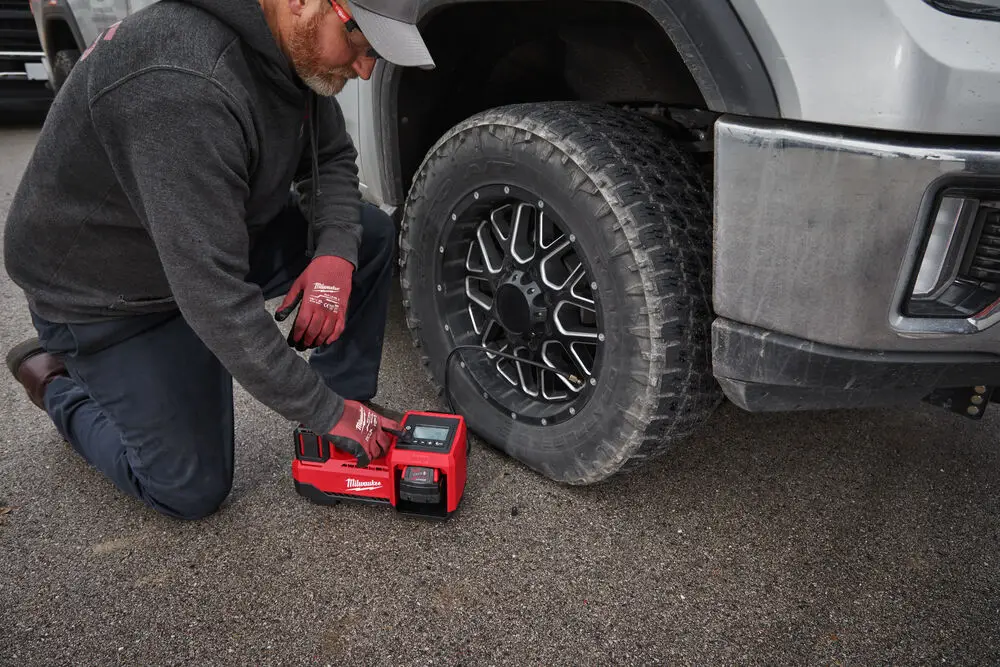 Компресор повітряний акумуляторний MILWAUKEE, M18 BI-0 
