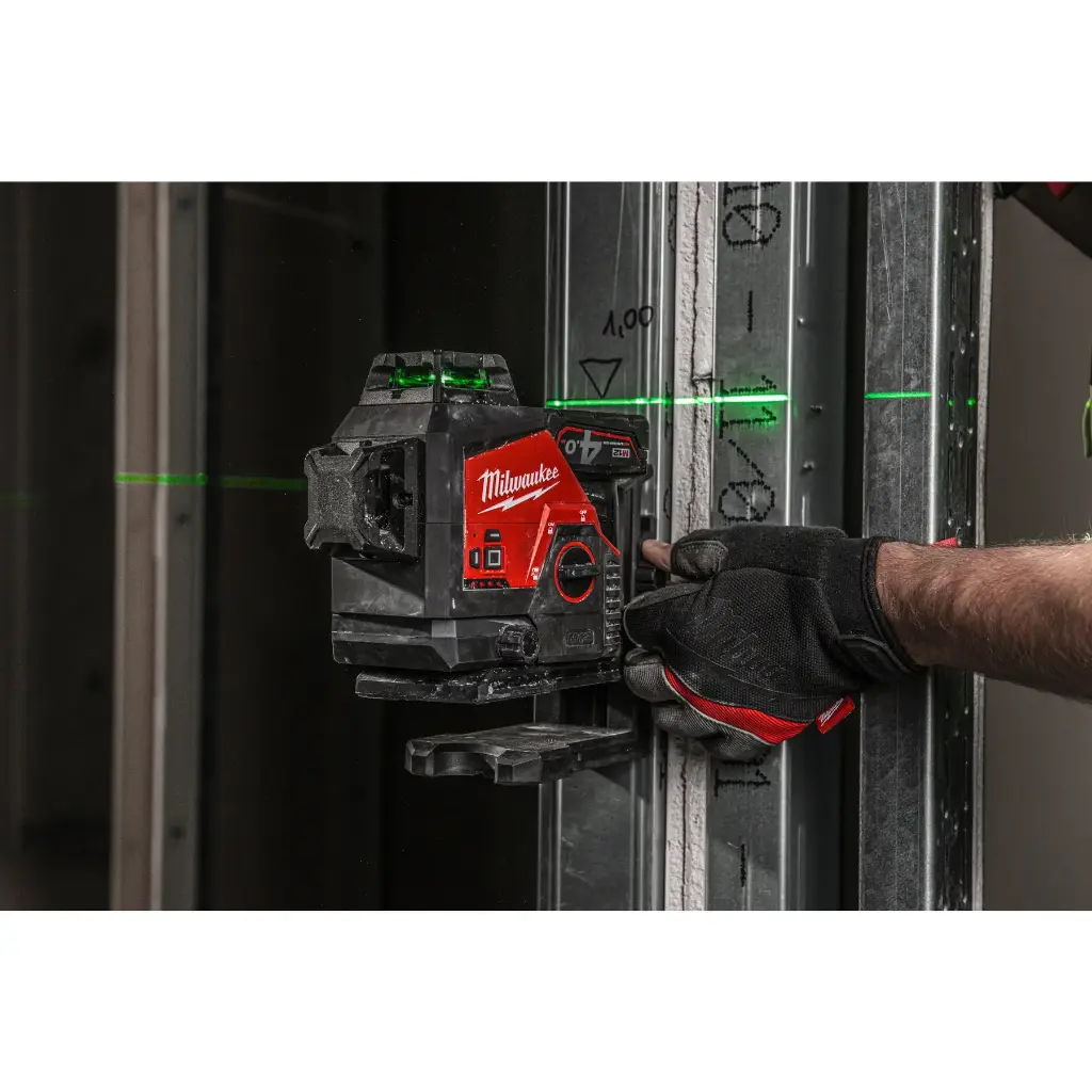 Нівелір лазерний 3D акумуляторний MILWAUKEE, M12 3PL-401C (+зарядний пристрій, 1 акум.Х4Аг, кейс) 
